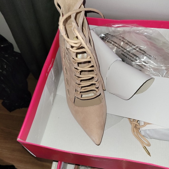 Blush heels - Picture 2 of 3